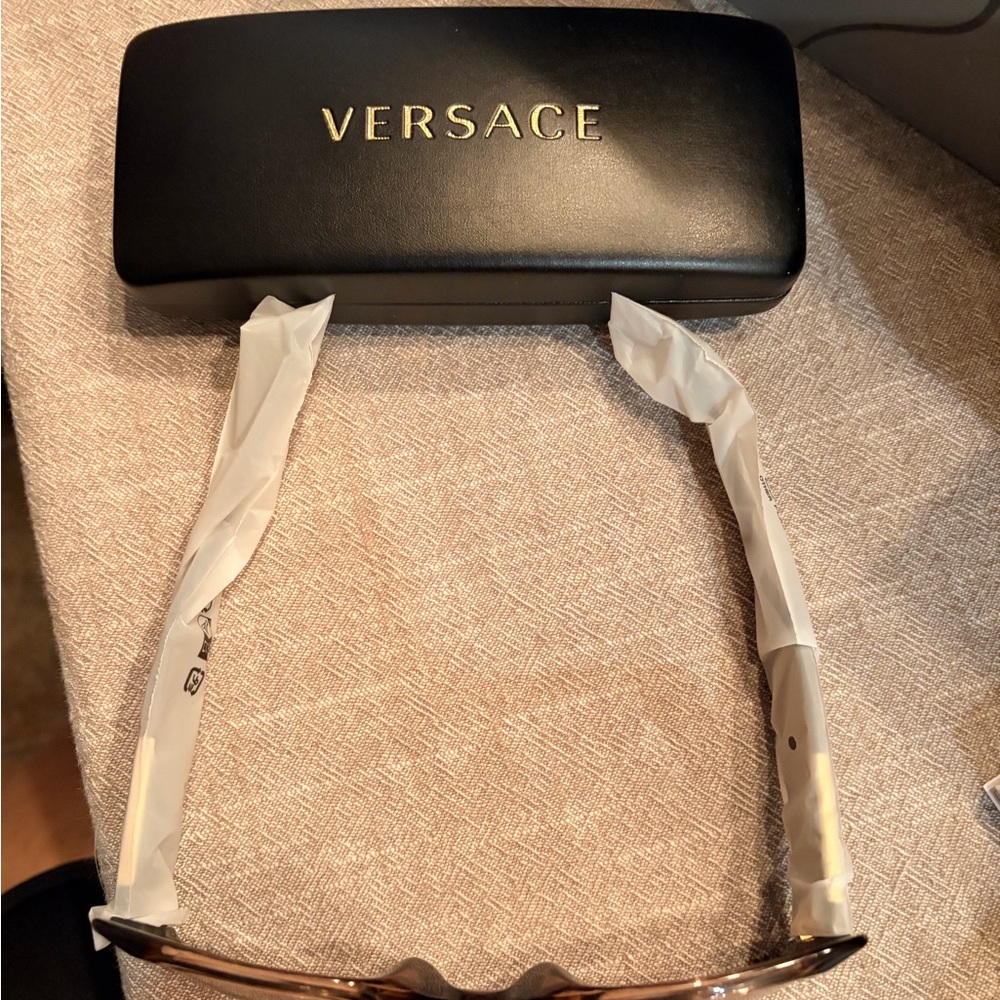 Versace Women’s Brown Square Gradient Oversized S… - image 4